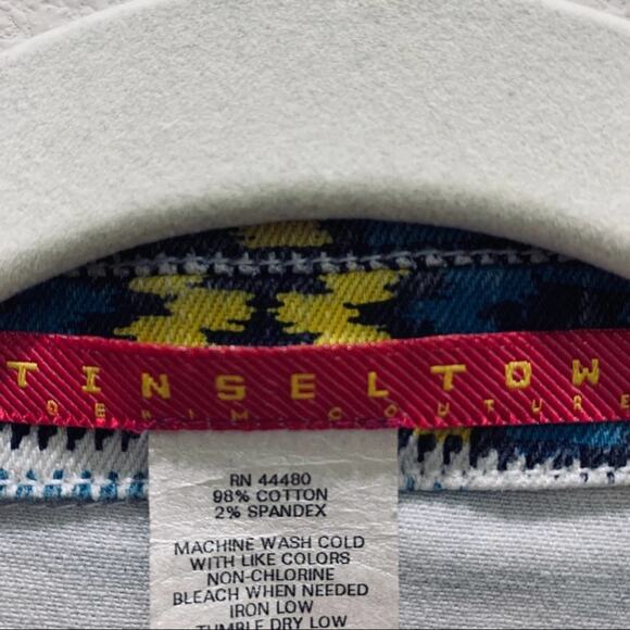 Tinseltown cropped Aztec inspired denim jean jacket size large. See measurements - Picture 10 of 12